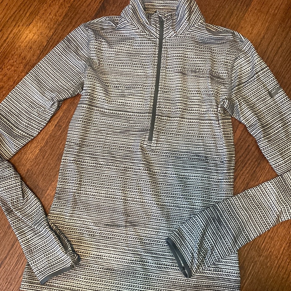 Nike Dry Fit long sleeve size small